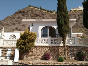 2 Bedroom Villa with Pool and Sea Views in Todosol, Andalucia, Spain